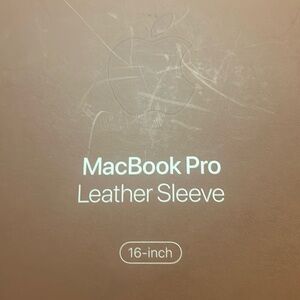 Apple MacBook Pro Leather Sleeve